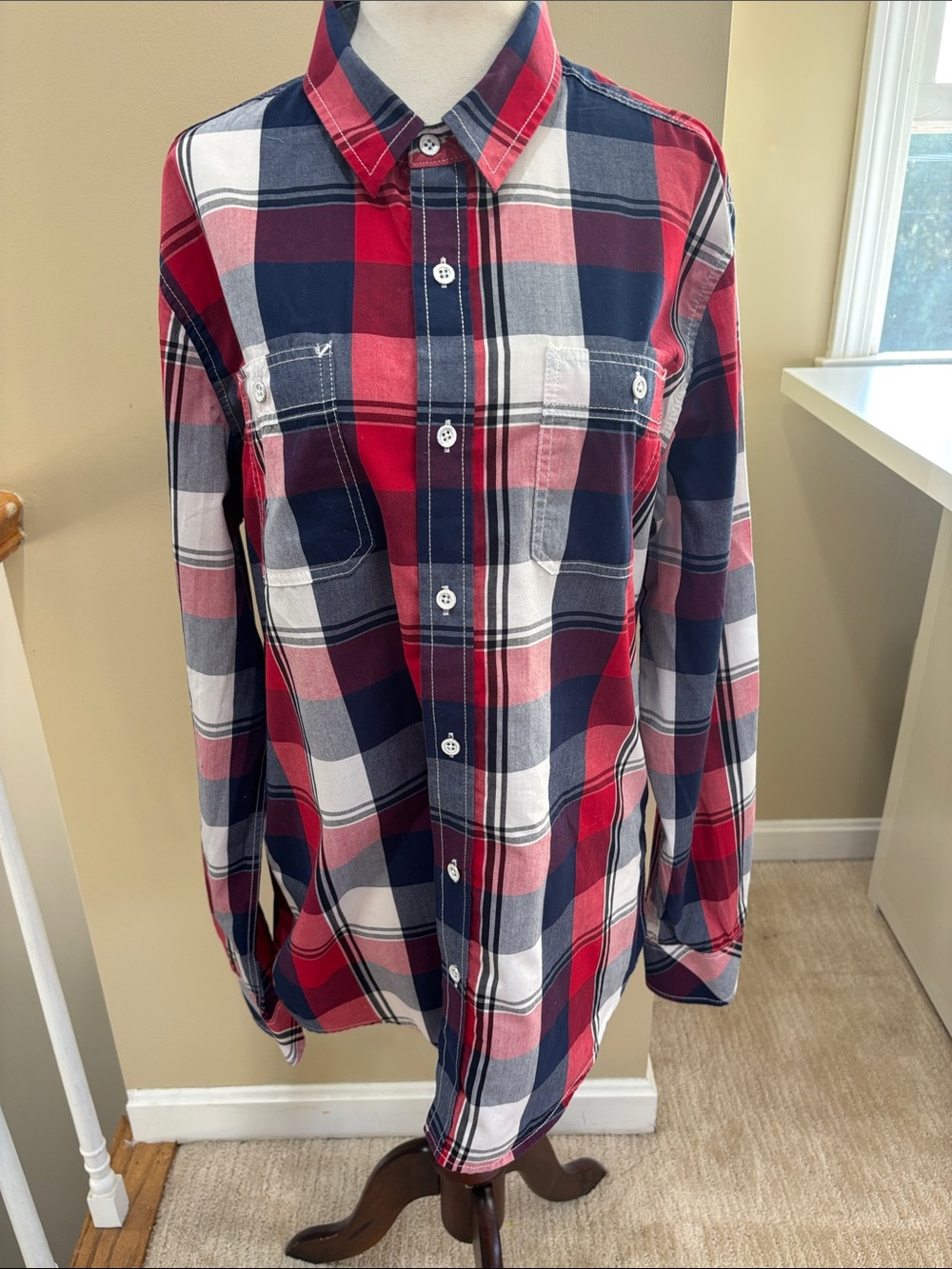 American Rag Red & Navy Plaid Button-Down Shirt Mens Size M EUC